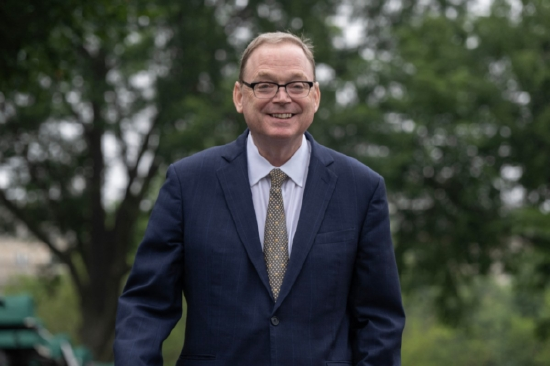 美联储主席候选人哈塞特：美国在降息方面已严