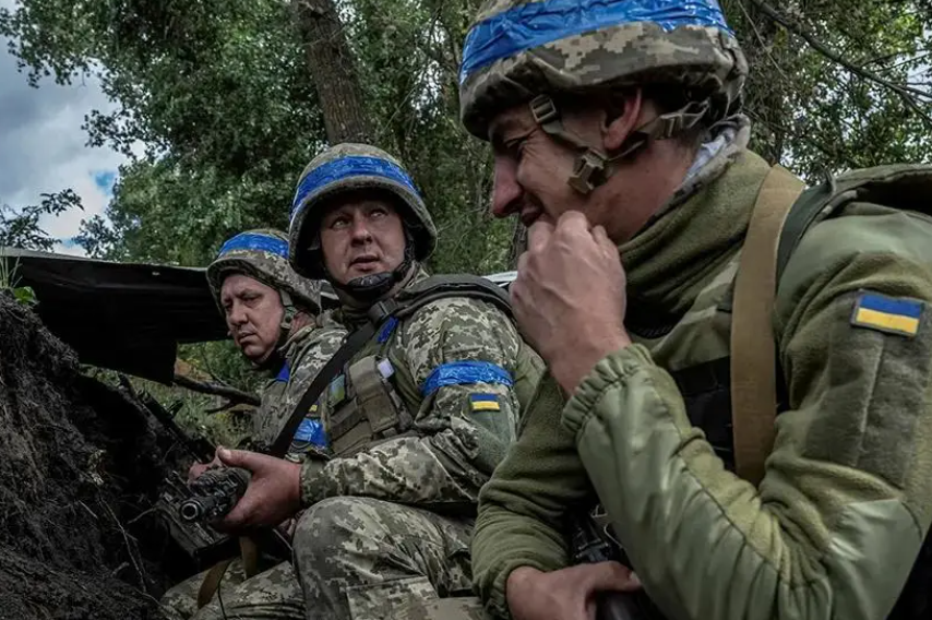 乌方证实使用英国导弹对俄大型炼油厂实施打击