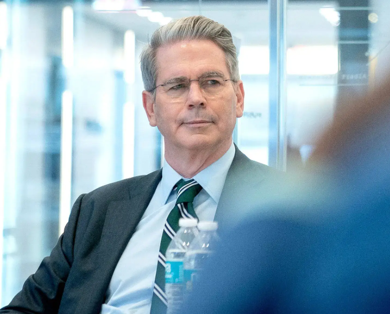 美财长否认油企对投资委石油持观望态度的说法