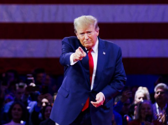 特朗普称得益于关税收入 未来几年将大幅削减所